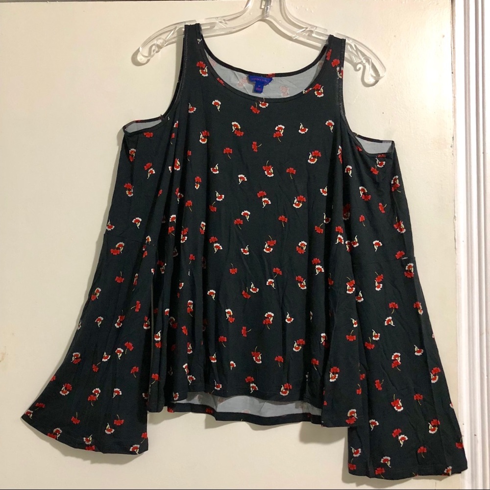 NWOT Aeropostale Flowy Top